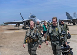 Commander, U.S. Fleet Forces Command flies in an F/A-18