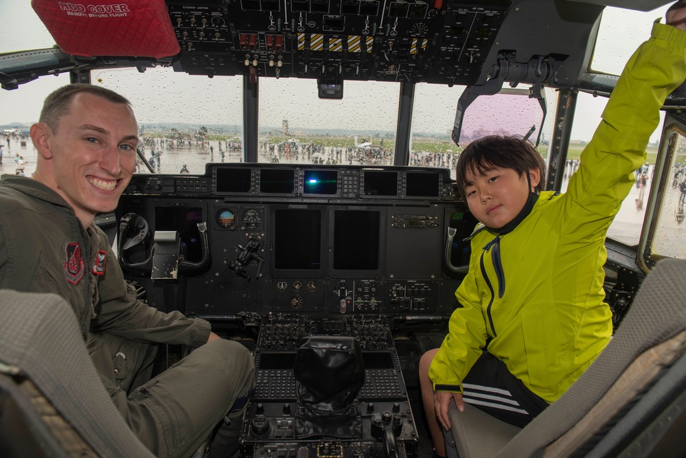 Yokota reopens base for annual Friendship Festival