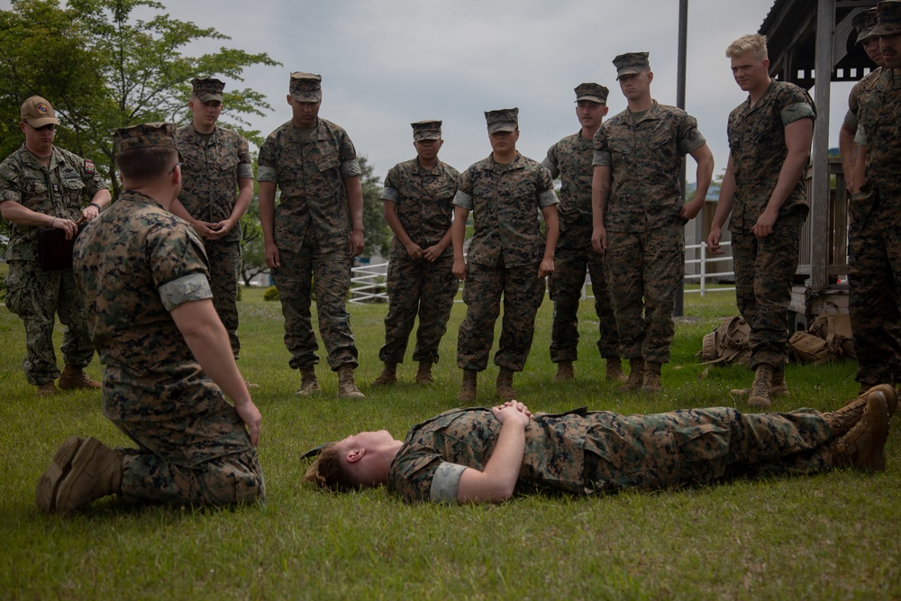 MWSS-171 Conducts TCCC class at CATC Fuji