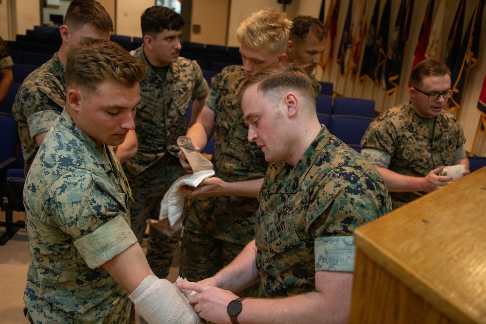 MWSS-171 Conducts TCCC class at CATC Fuji