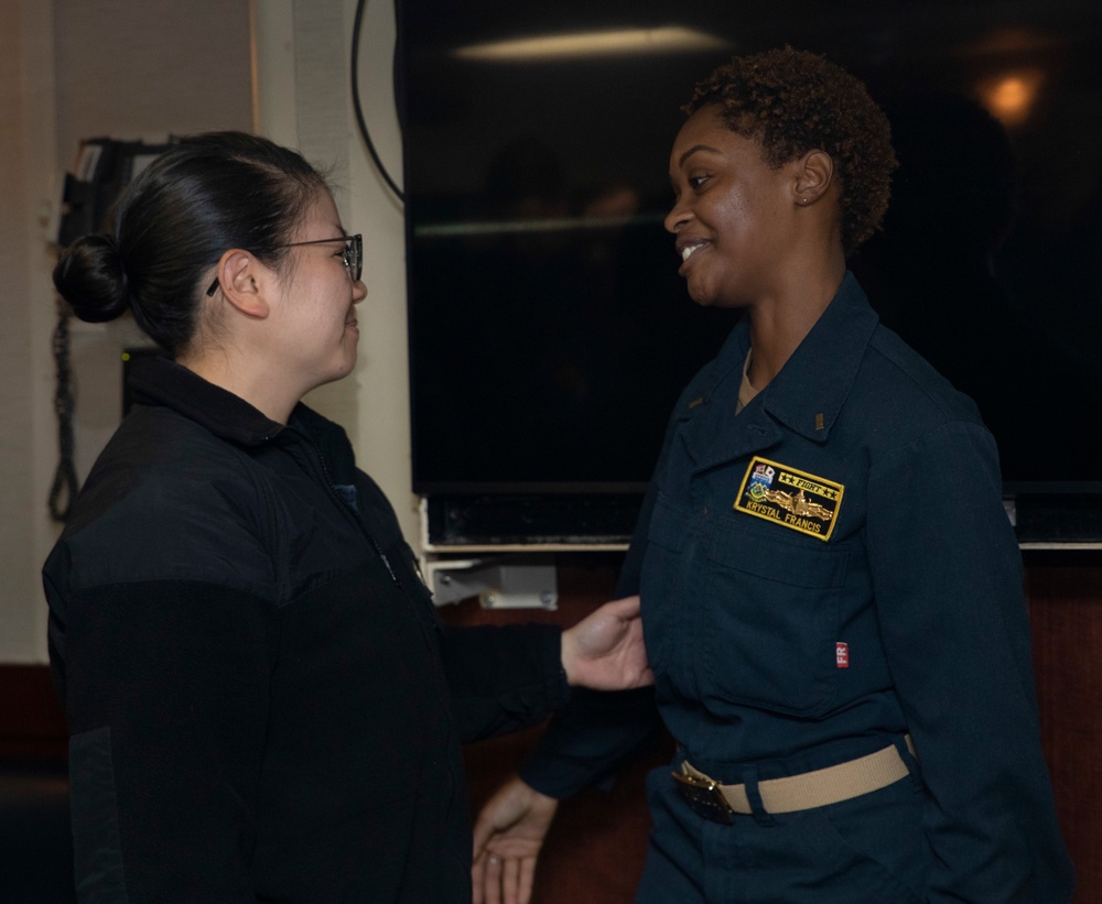 Sailor Receives Surface Warfare Officer Pin Aboard USS Dewey (DDG 105)
