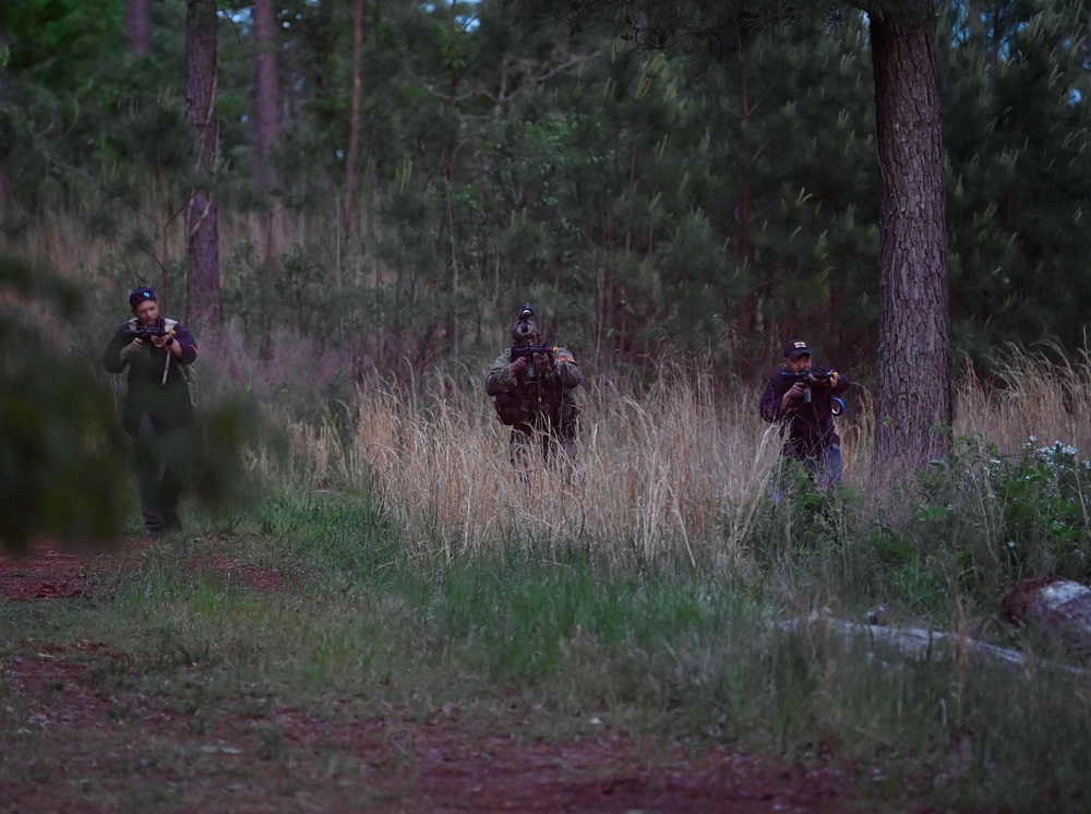 Green Beret Candidates Undergo Robin Sage Exercise