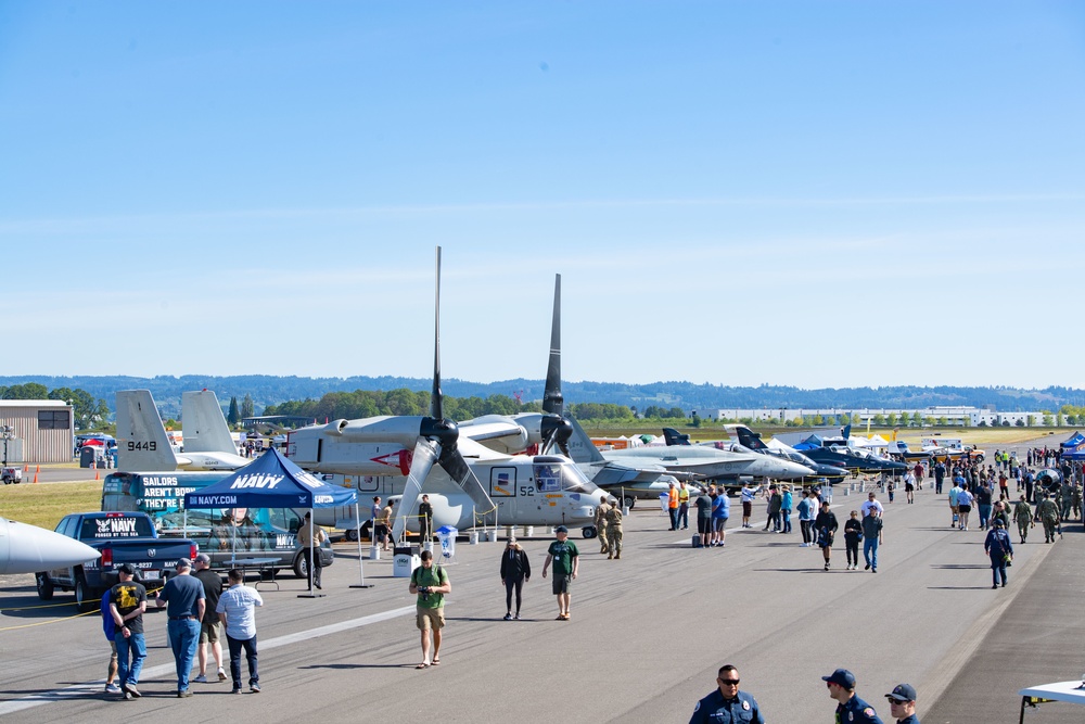 DVIDS Images 2022 Oregon International Airshow AllFemale Lineup