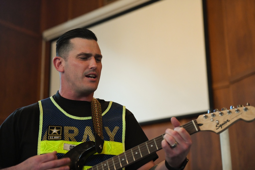 Wolverines rock out during jam session