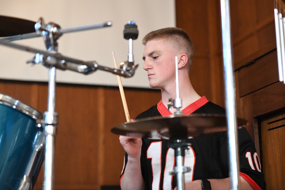 Wolverines rock out during jam session