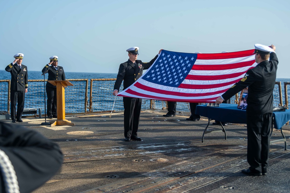 USS Jason Dunham (DDG 109) Conduct a Memorial Ceremony