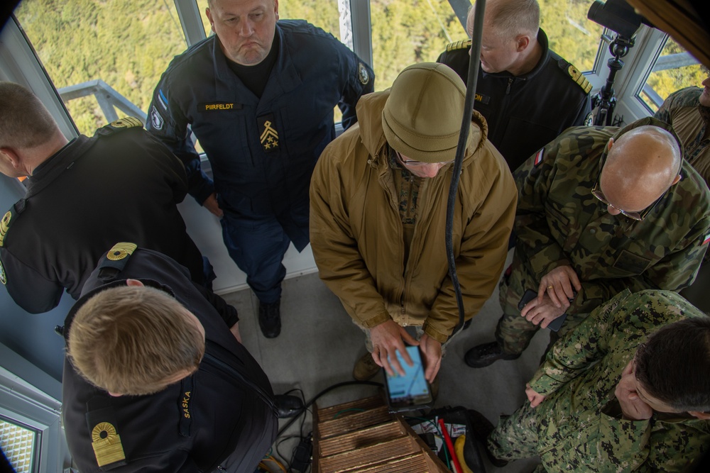 2d LAR Marines provide maritime domain awareness