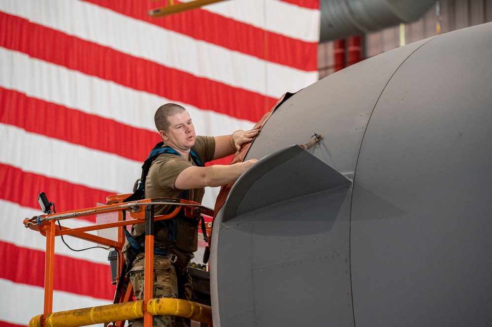 C-17 Globemaster III aircraft maintenance