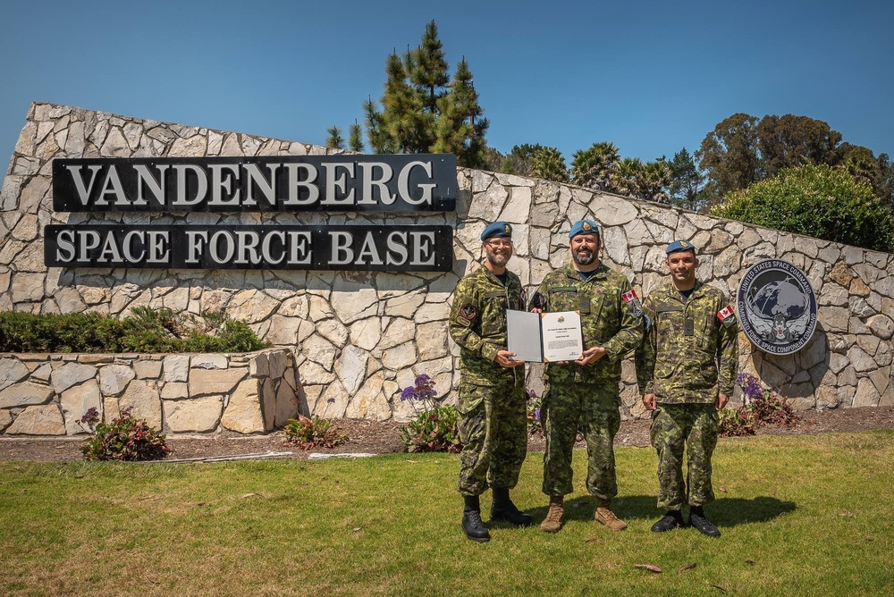 CFSCC Canadian exchange officer receives award for heroic actions
