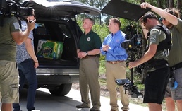 SUPPORTING OUR VETERANS: On the set of ‘Military Makeover,” DeCA leaders spread the word about the commissary benefit for active duty, reservists, retirees and disabled veterans