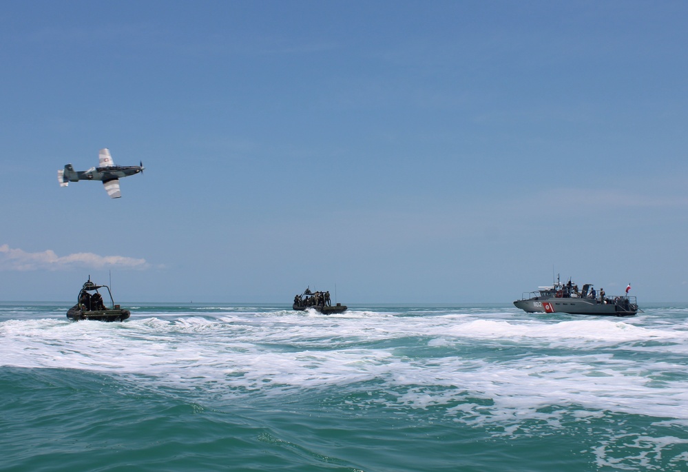 7th SFG (A) trains in open water interdiction during TRADEWINDS 2022