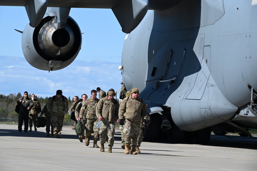 A-10C Thunderbolt II and C-17 Globemaster III Aircraft Arrive in Estonia