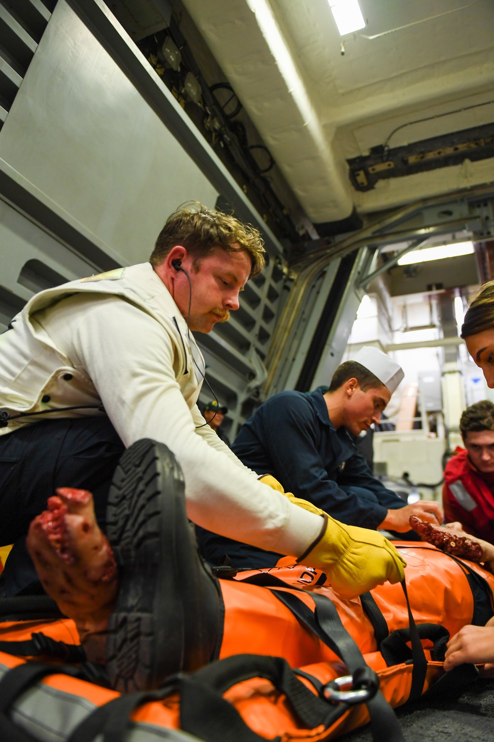 Monsoor Sailors Conduct Medical Training