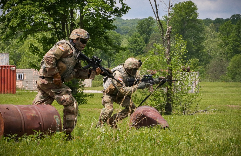 Iowa, Kosovo troops conduct joint live-fire exercise