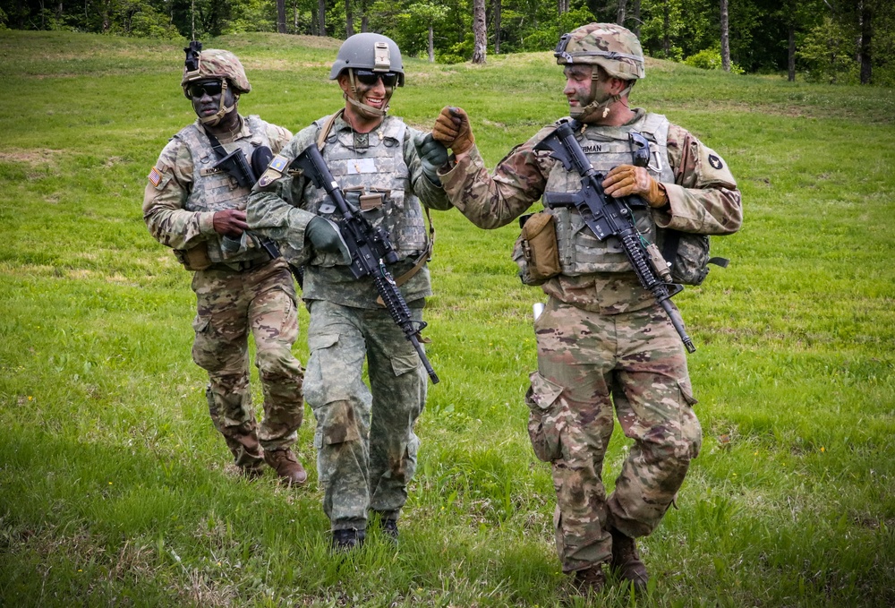 Fist-bump: Iowa, Kosovo troops complete joint live-fire exercise