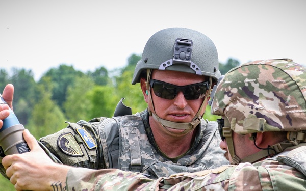 Iowa, Kosovo troops fire 60 mm mortars