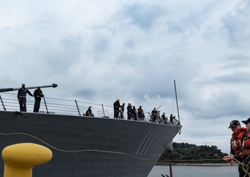 USS Spruance (DDG 111) Arives at Commander, Fleet Activities Yokosuka (CFAY)