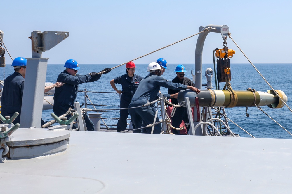 Sailors Transport Torpedo