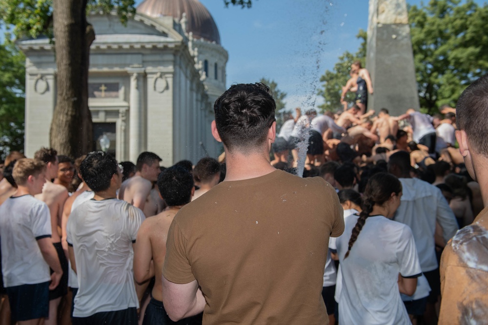 2022 U.S. Naval Academy Herndon Monument Climb