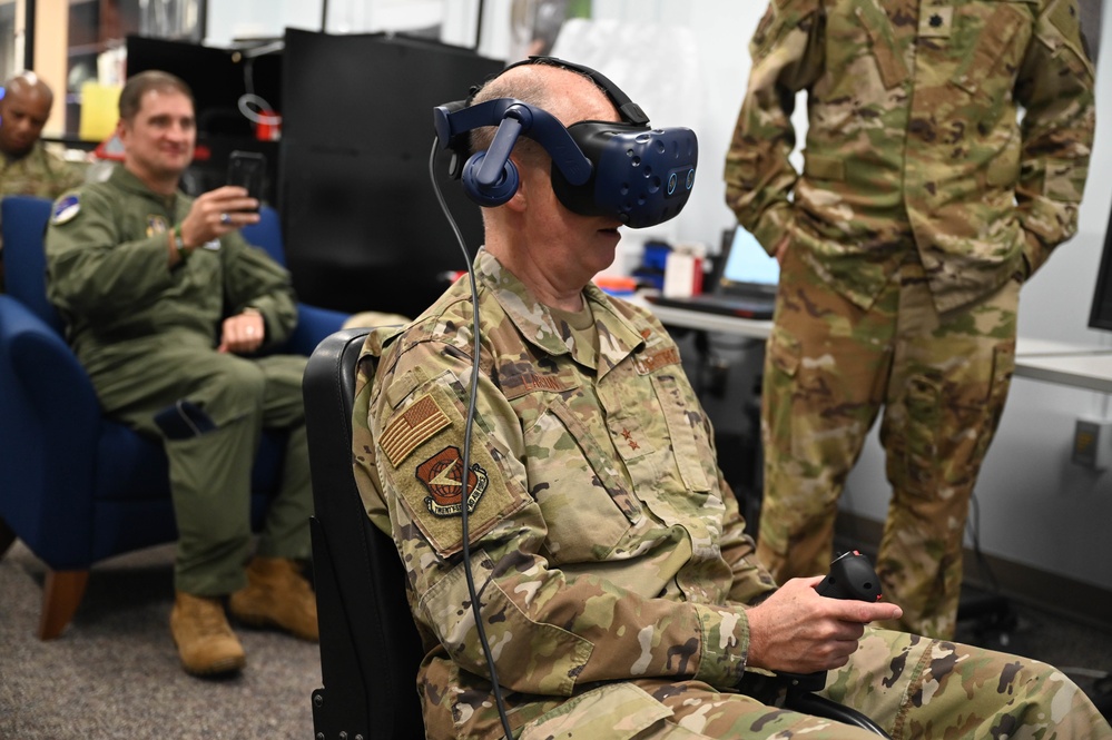 908th Welcomes 22nd Air Force Command Team