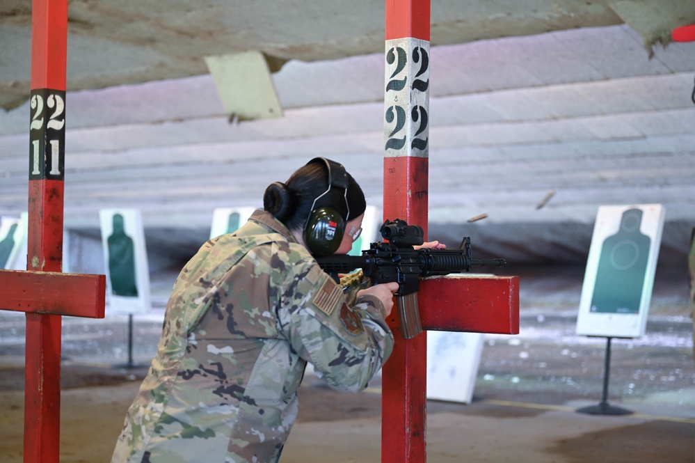 908th Welcomes 22nd Air Force Command Team