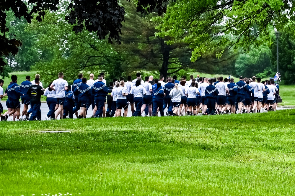 305th Aerial Port Squadron Port Dawg Memorial Run