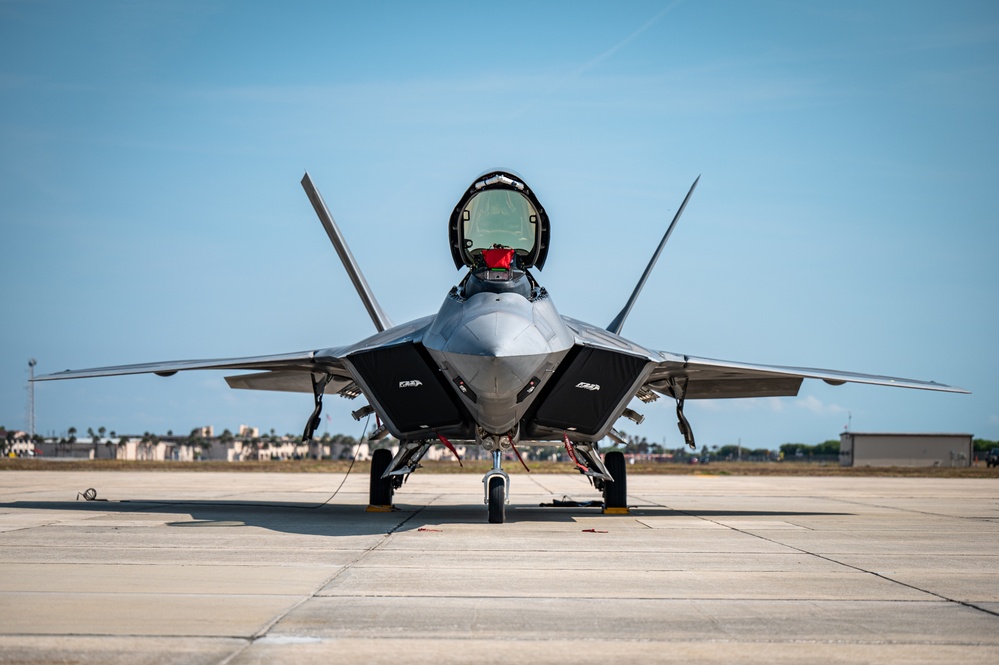 F-22 Demo Team touches down at Patrick SFB