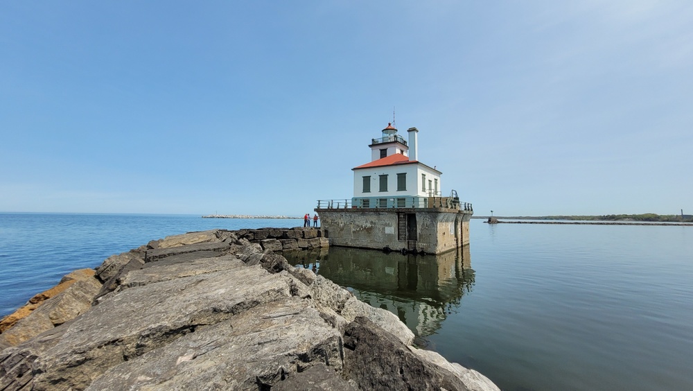 USACE Buffalo District inspects Oswego Harbor breakwaters