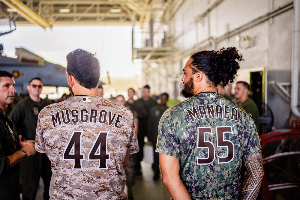 San Diego Padres Visit 3rd Marine Aircraft Wing