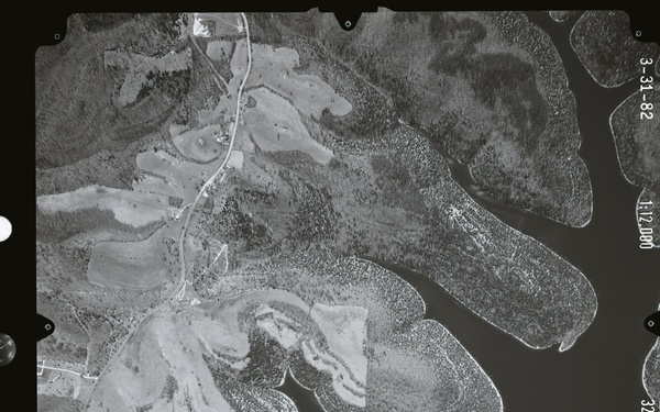 083251.012 - Table Rock Lake.328.3 S
