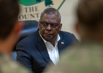 Secretary Austin Visits Fort Carson, Colo.