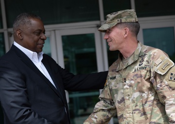 Secretary Austin Visits Fort Carson, Colo.