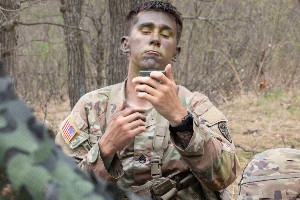 Soldiers earn Expert Field Medical Badge in second event by Reserve