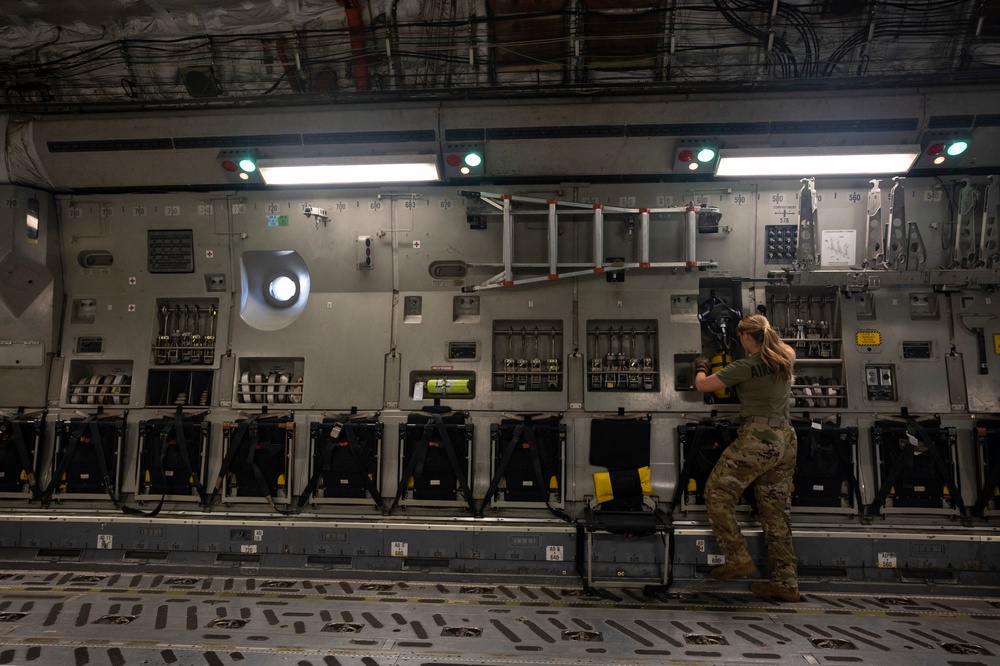 Airmen from Joint Base Charleston support Oregon International Air Show