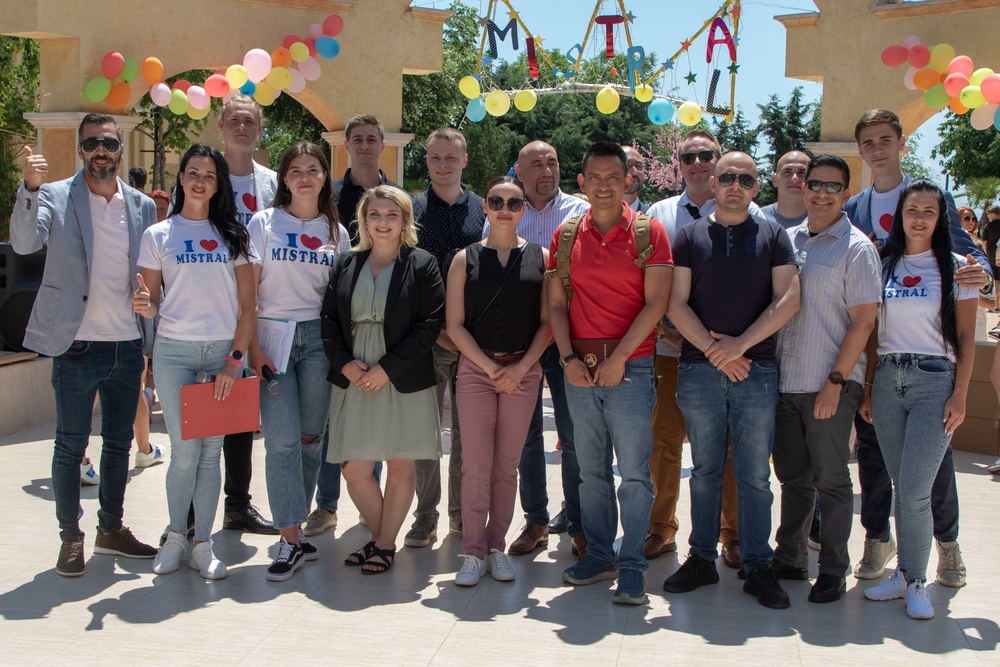 U.S. Army Civil Affairs Team deliver supplies to Ukrainian refugees