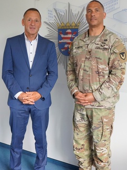 “Auf Wiedersehen” – Wiesbaden Garrison Commander bids farewell to local leaders.