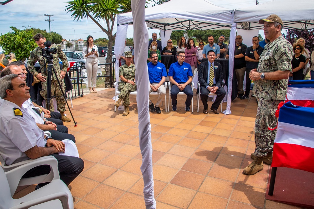 NAVSTA Rota Leaders Cut Ribbon at Dive Inn Grand Opening