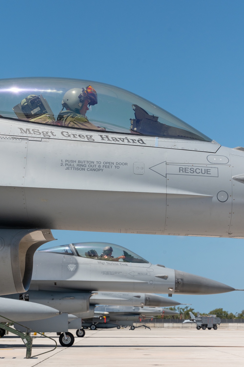 Farewell tour: Dutch finish overwater F-16 training over Florida coast