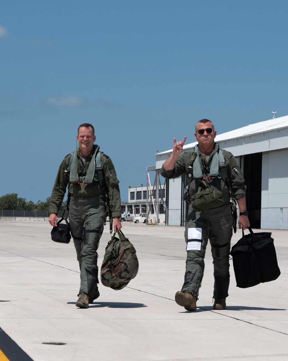 Farewell tour: Dutch finish overwater F-16 training over Florida coast