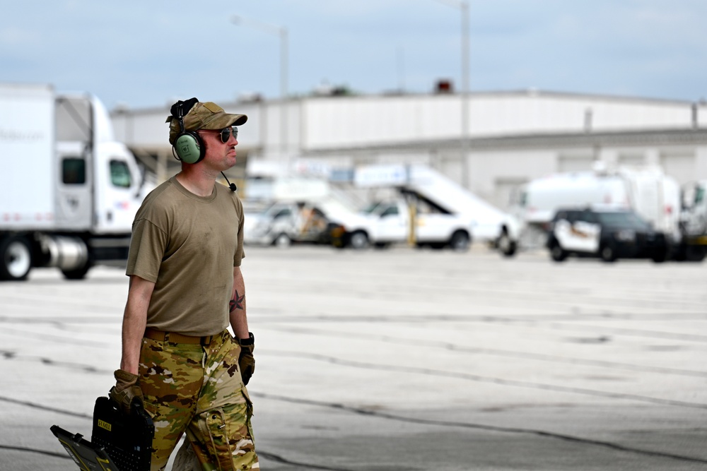 521st AMOW, Total Force aircrew deliver first Operation Fly Formula delivery