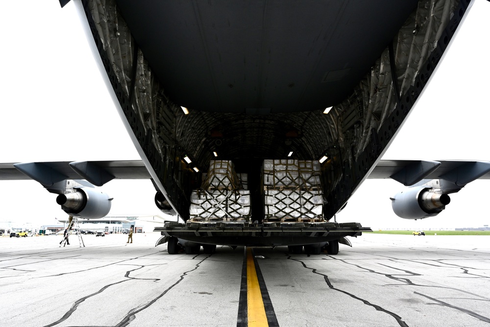 521st AMOW, Total Force aircrew deliver first Operation Fly Formula delivery