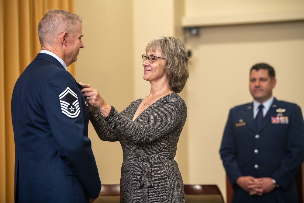 SMSgt Nearhood retires from VaANG