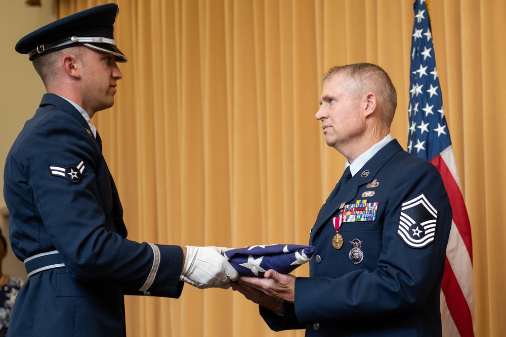 SMSgt Nearhood retires from VaANG