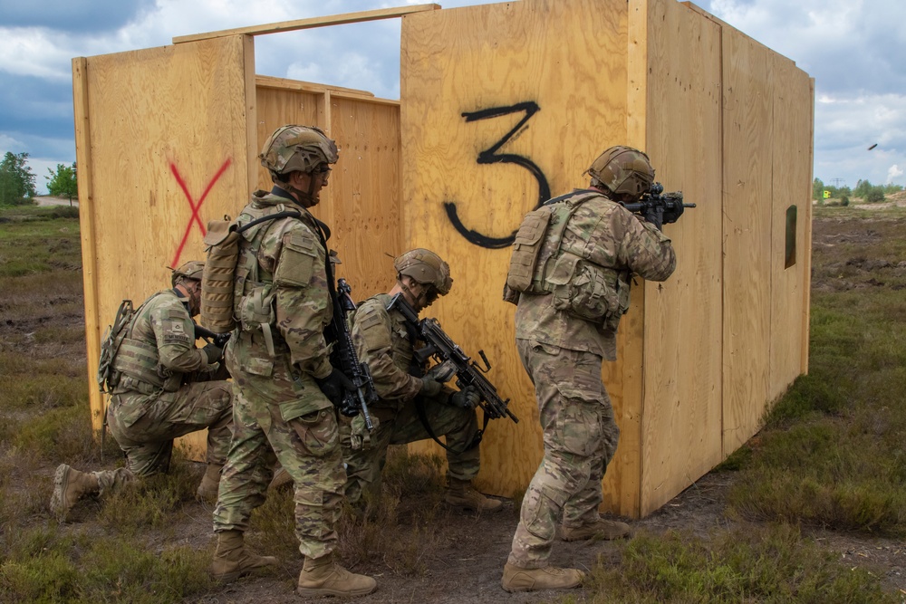 4ID Soldiers Participate in a Live-Fire Exercise during DEFENDER-Europe 22