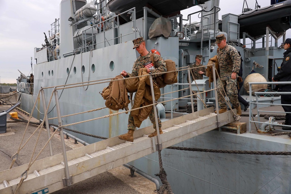 TF-61/2 Marines aboard ENS Wambola port in Tallinn