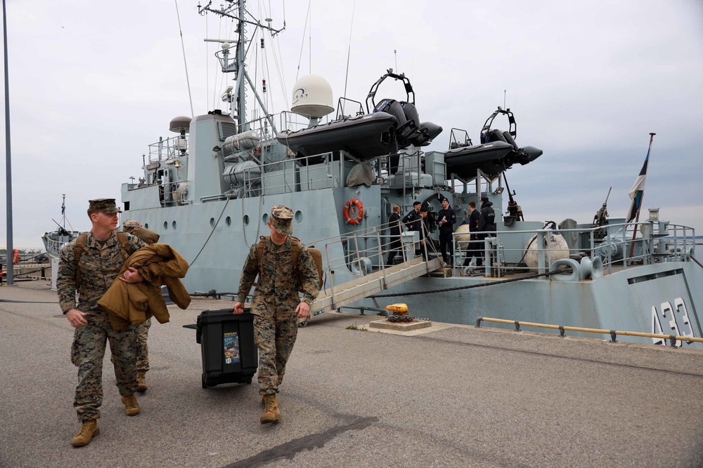 TF-61/2 Marines aboard the ENS Wambola port in Tallinn