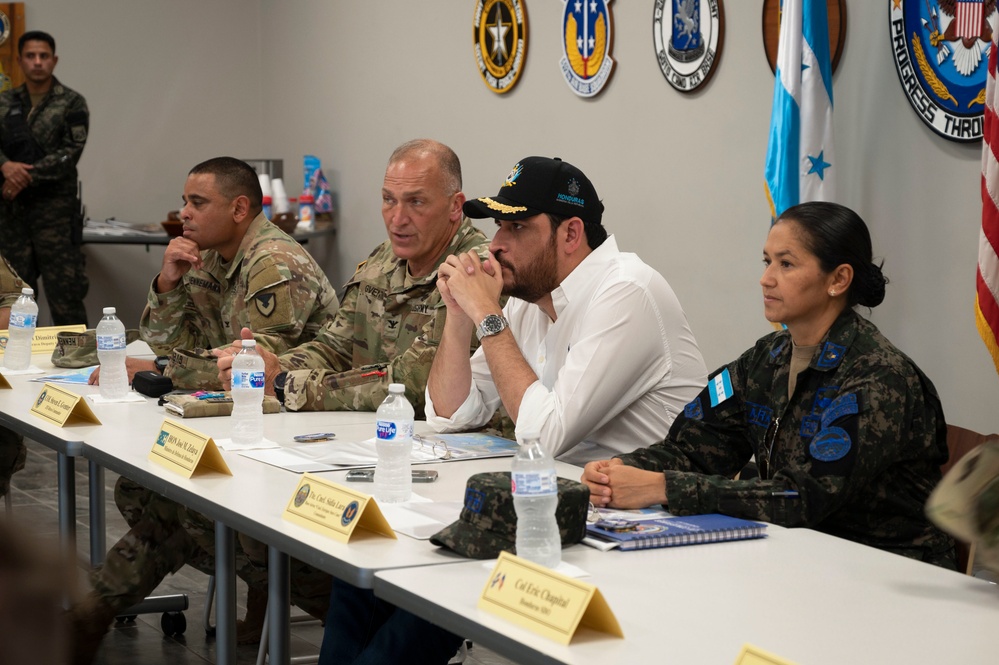 Honduran Secretary of Defense visits Soto Cano Air Base