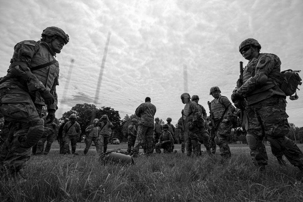 New Jersey MEDEVAC Supports Combat Lifesaver Course