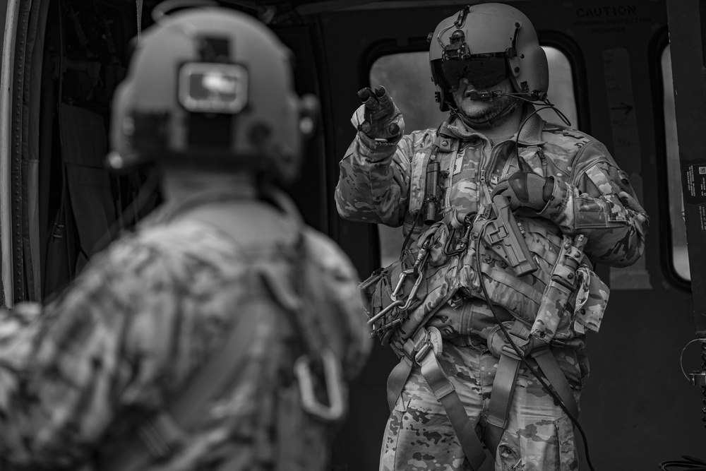 New Jersey MEDEVAC Supports Combat Lifesaver Course