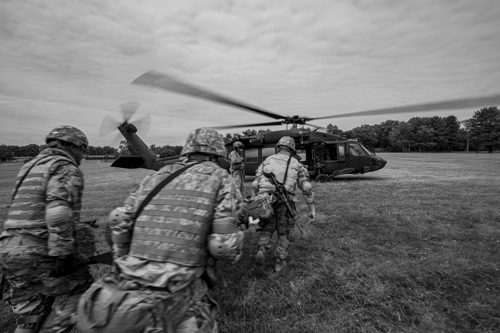 New Jersey MEDEVAC Supports Combat Lifesaver Course